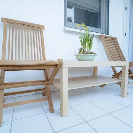 Schoene, Zentral Gelegene &Renovierte Wohnung In Nr Apartamento