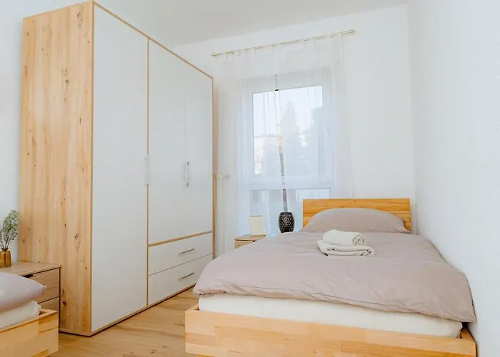 Schoene, Zentral Gelegene &renovierte In Nr *