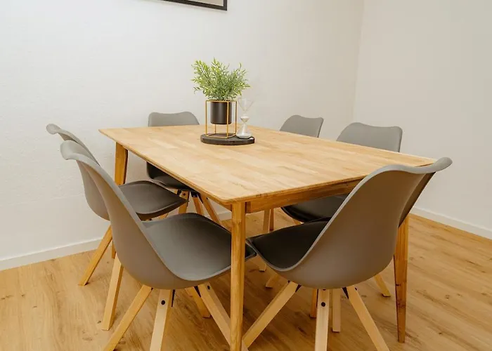 Schoene, Zentral Gelegene &renovierte In Nr *